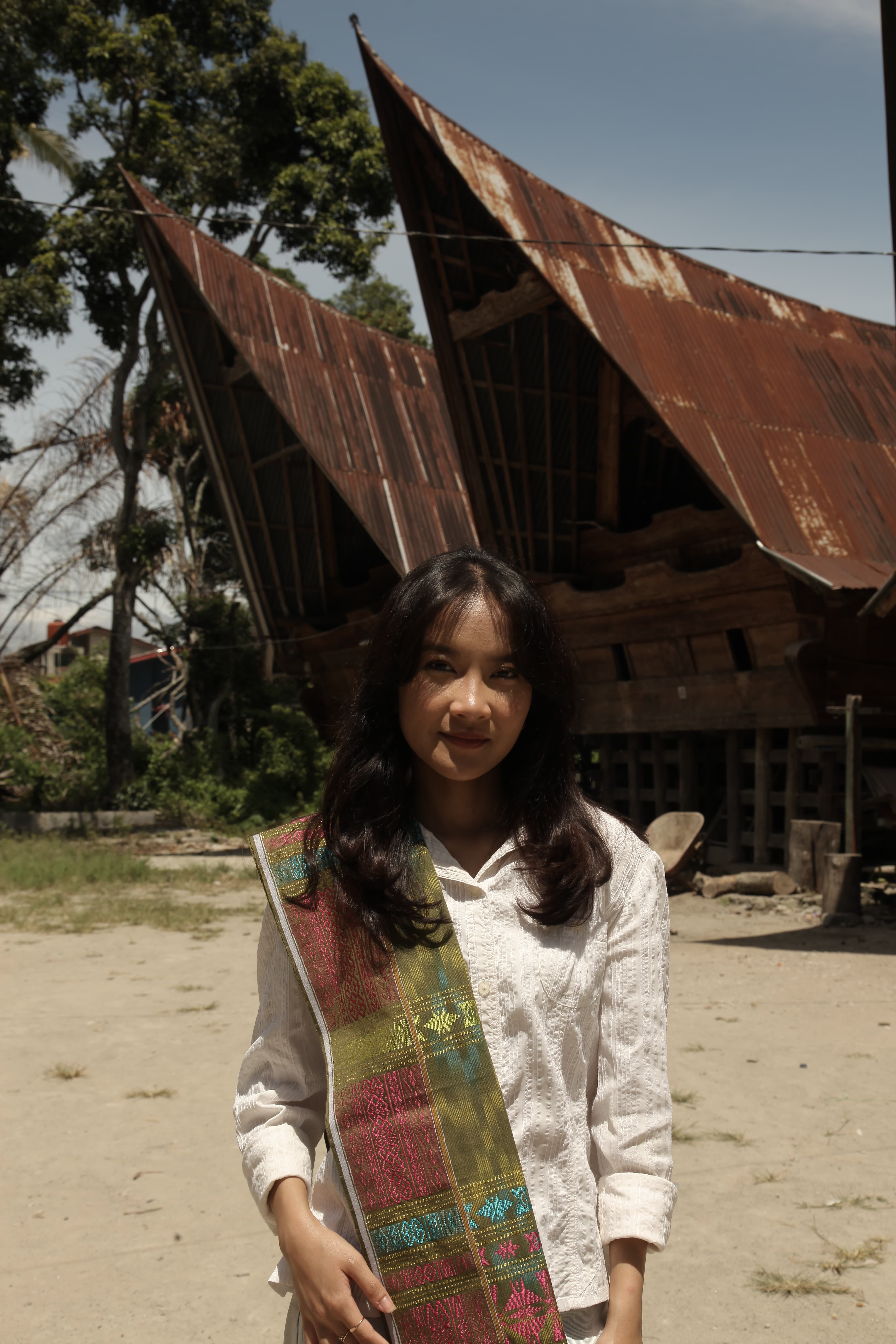 Uis Nipes Hijau Mewah